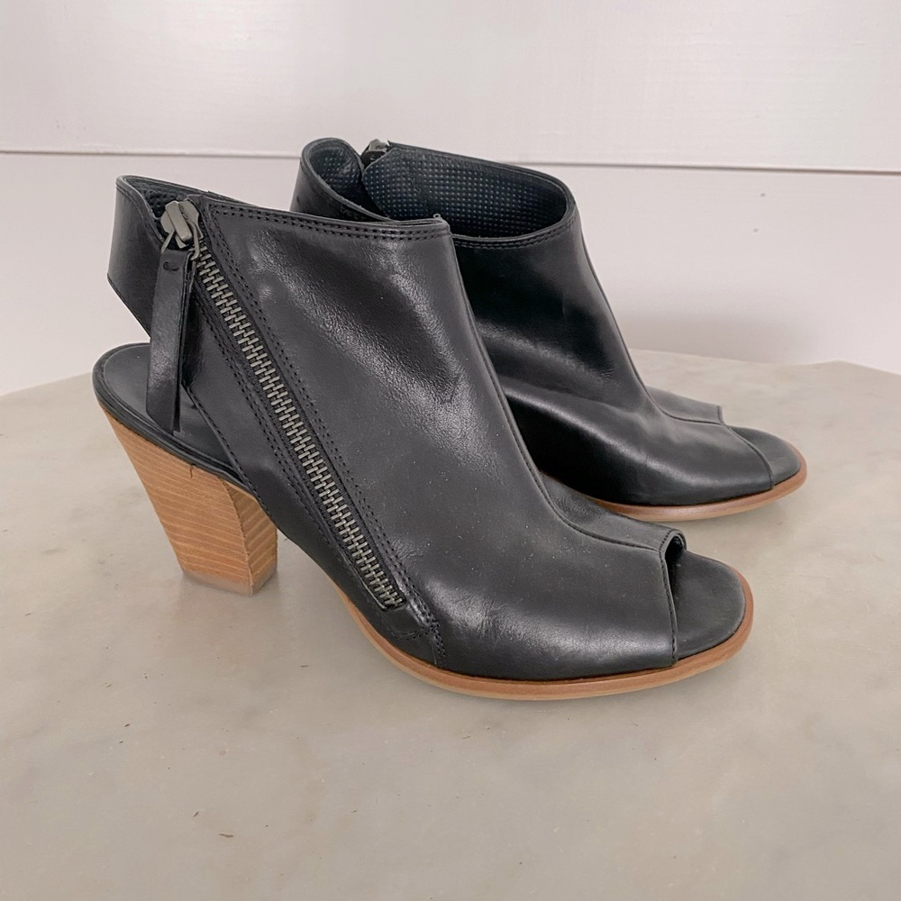 Paul Green genuine leather sandals